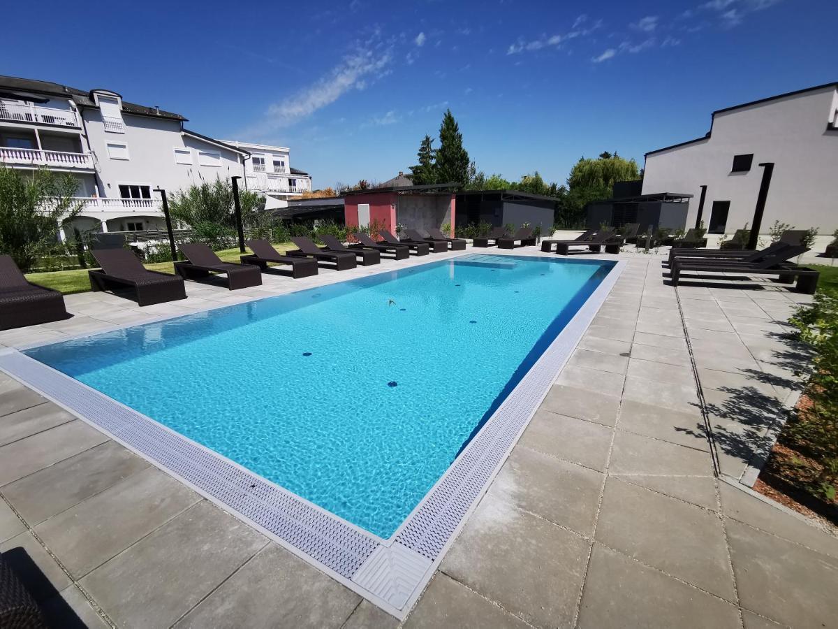 Spa Residenz Neusiedl Appartments Нойзидль-ам-Зе Экстерьер фото